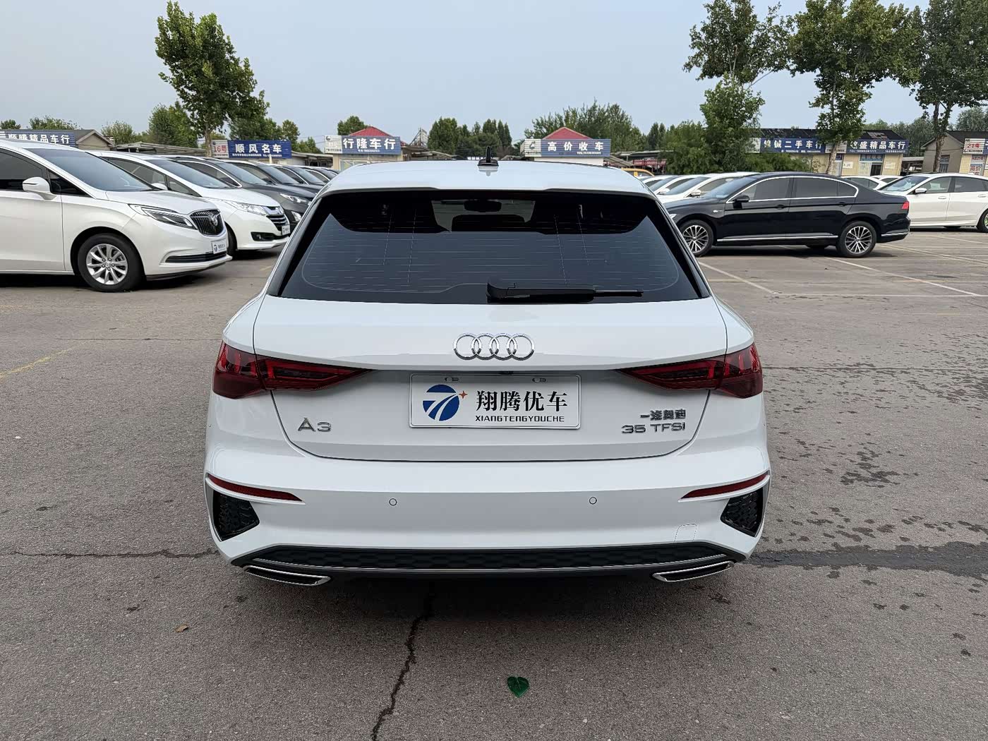 Audi A3 1.4 л 2023 г. Белый, пробег 40000 км