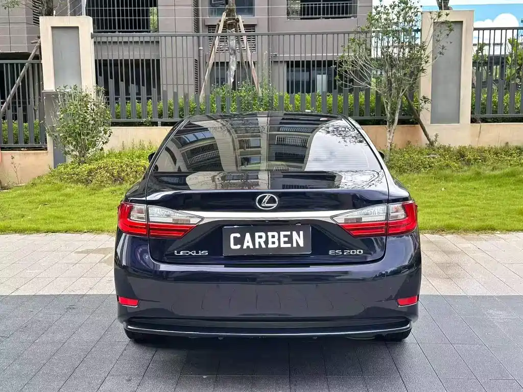Lexus ES — миниатюра 8