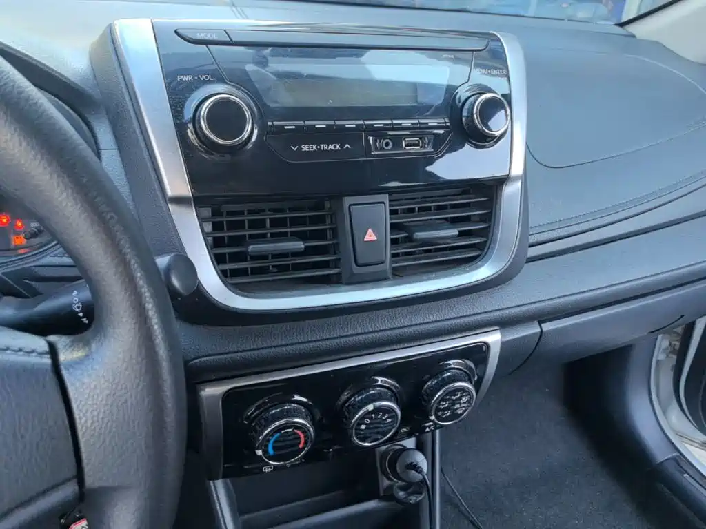 Toyota Yaris L — миниатюра 13