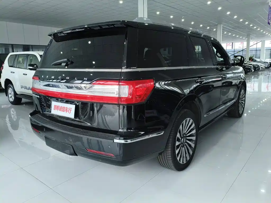 Lincoln Navigator — миниатюра 4