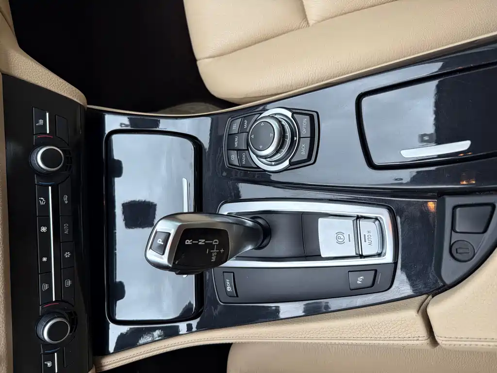 BMW 5 Series — миниатюра 3