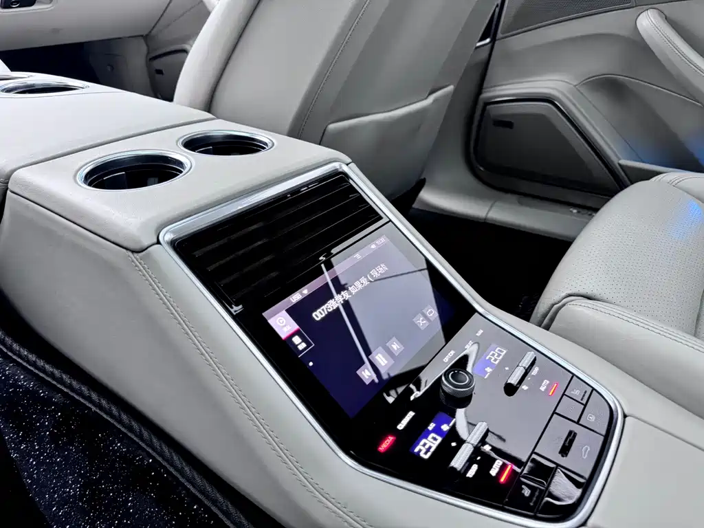 Porsche Panamera — миниатюра 17