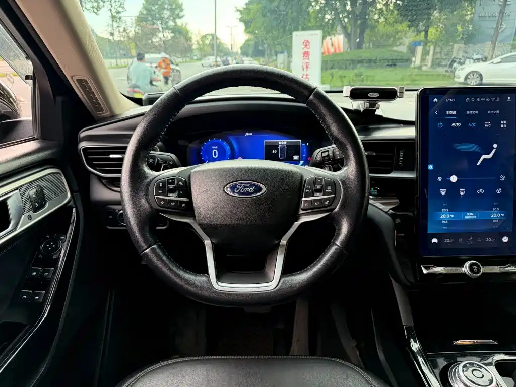 Ford Explorer — миниатюра 14