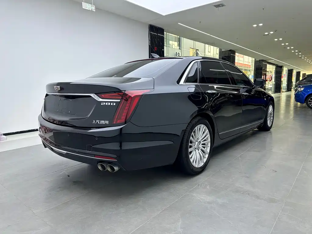 CADILLAC CT6