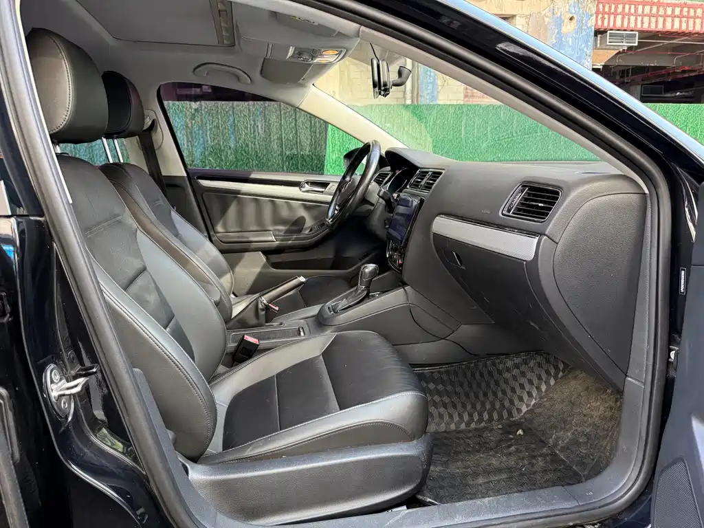 Volkswagen Sagitar — миниатюра 11