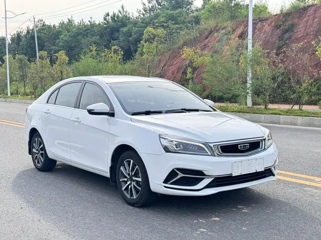Geely Emgrand — миниатюра 3