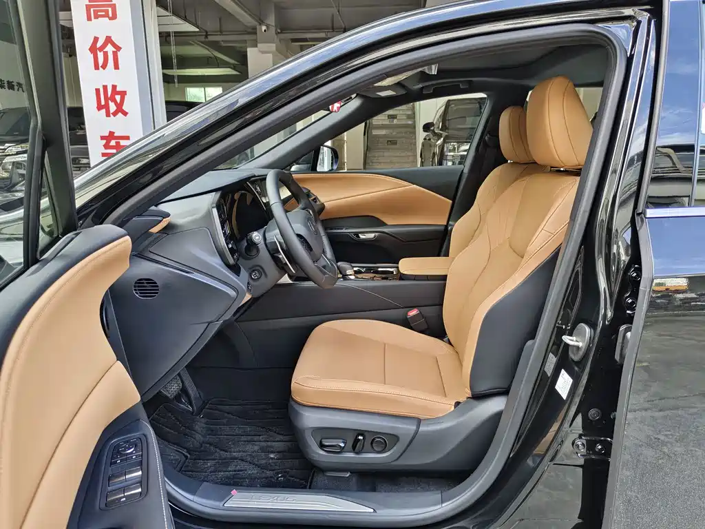 Lexus RX — миниатюра 4