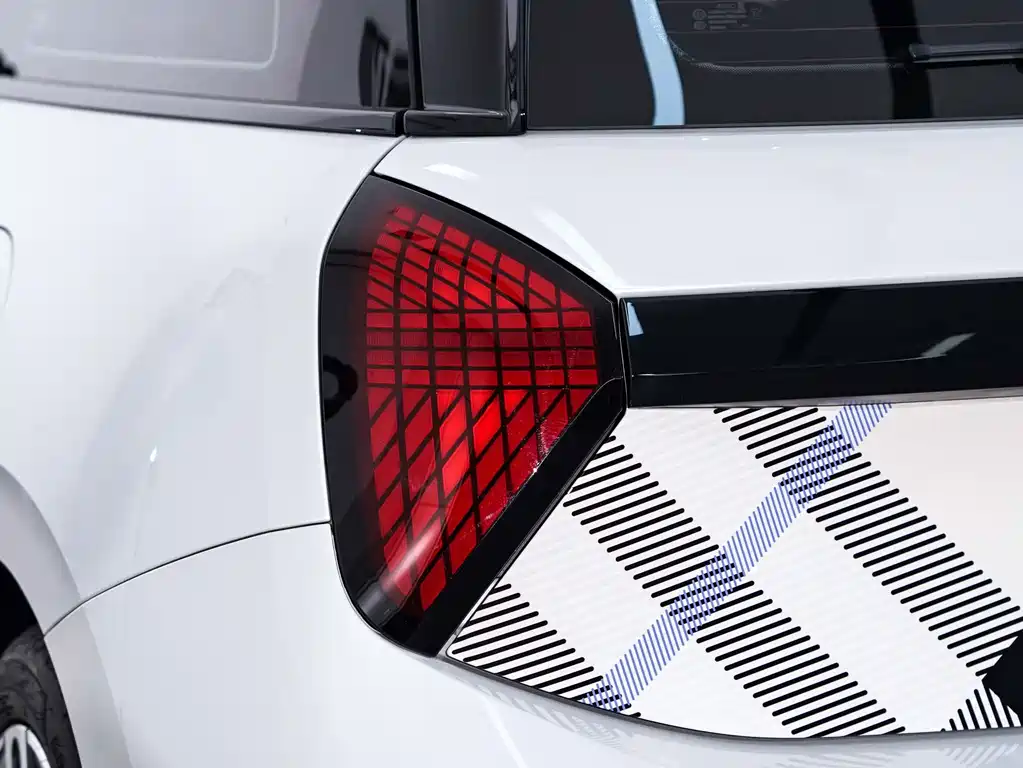 MINI MINI COOPER EV — миниатюра 25