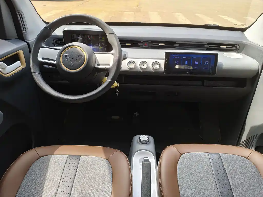 Wuling MINIEV — миниатюра 11