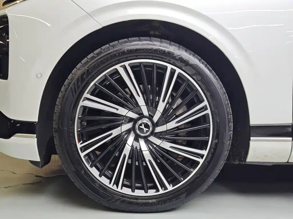 XPeng G9 — миниатюра 24