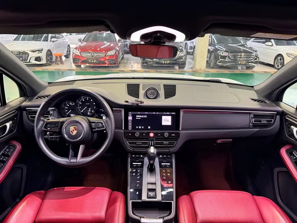 Porsche Macan — миниатюра 4
