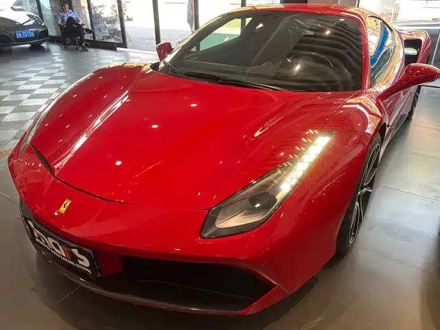 FERRARI 488 2017
