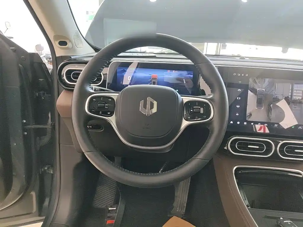 Leapmotor Leapmotor C11 — миниатюра 11