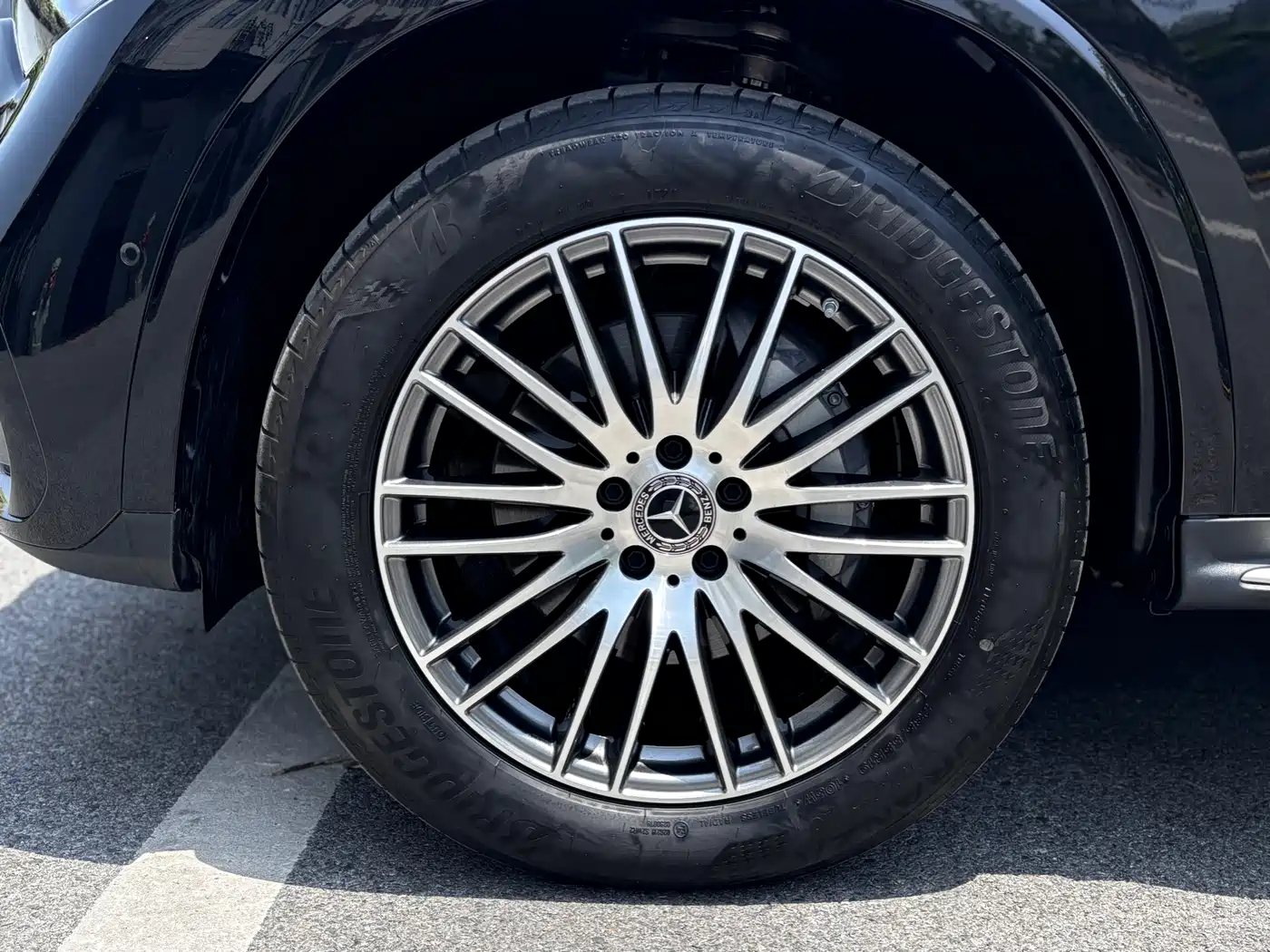 Mercedes-Benz GLC 2024 Черный из Китая, фото 2
