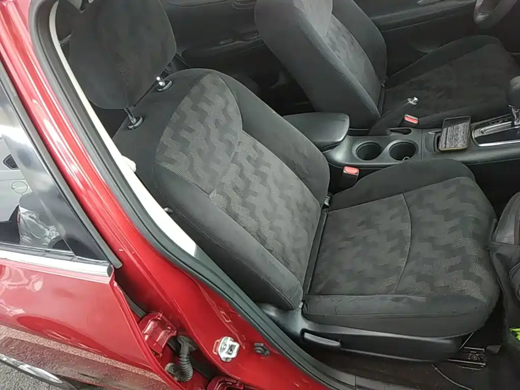 Nissan Tiida — миниатюра 20