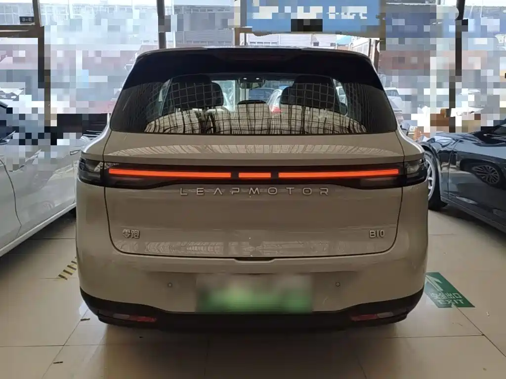 Leapmotor Leapmotor B10 — миниатюра 6