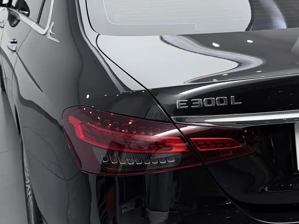 Mercedes-Benz E-Class — миниатюра 58