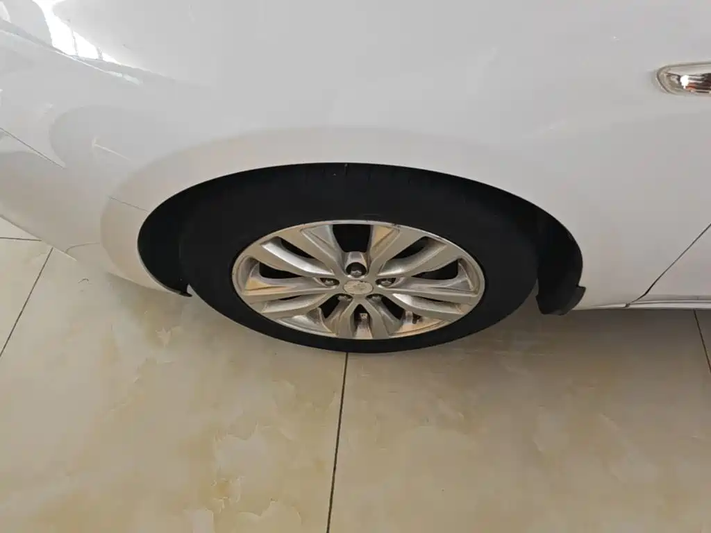 Buick Excelle — миниатюра 23