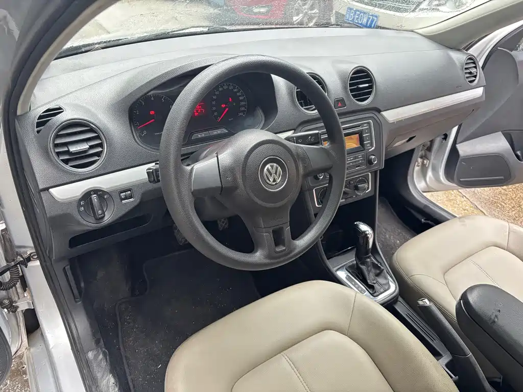 Volkswagen Jetta — миниатюра 12