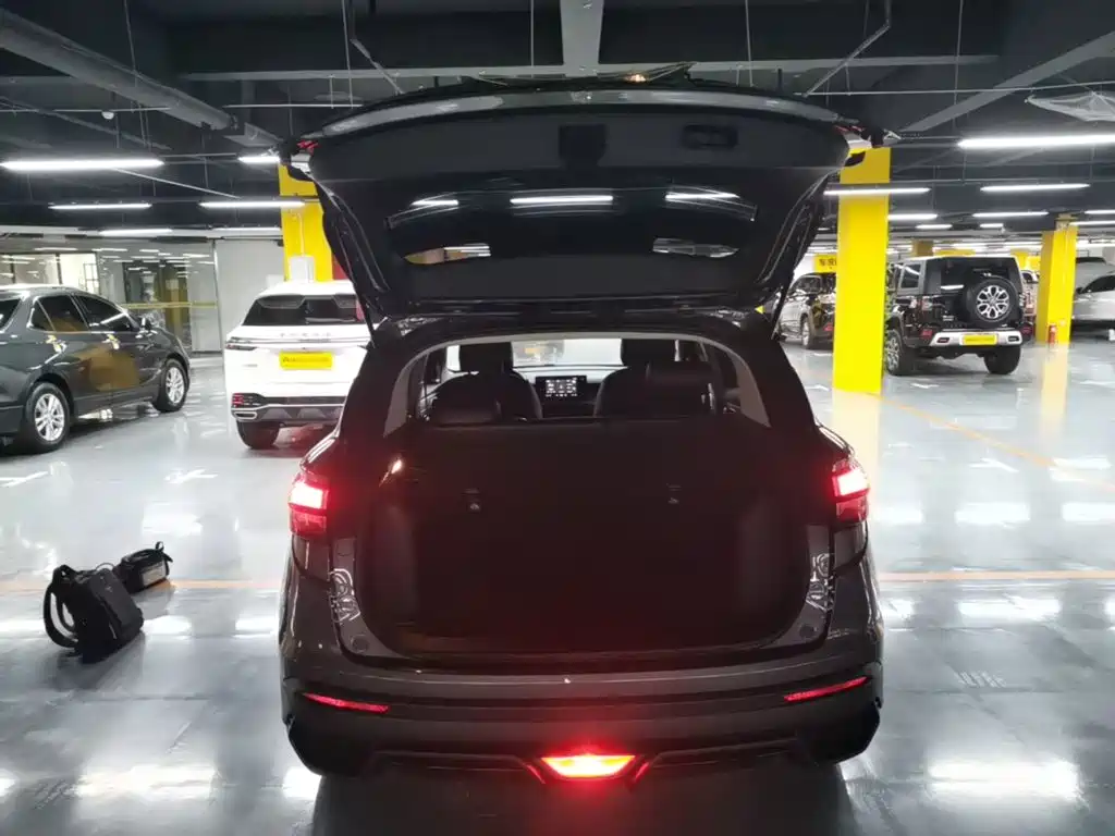 Geely Binyue — миниатюра 19