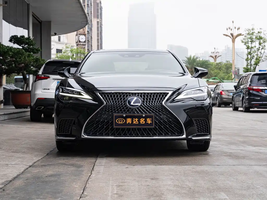 Lexus LS — миниатюра 2