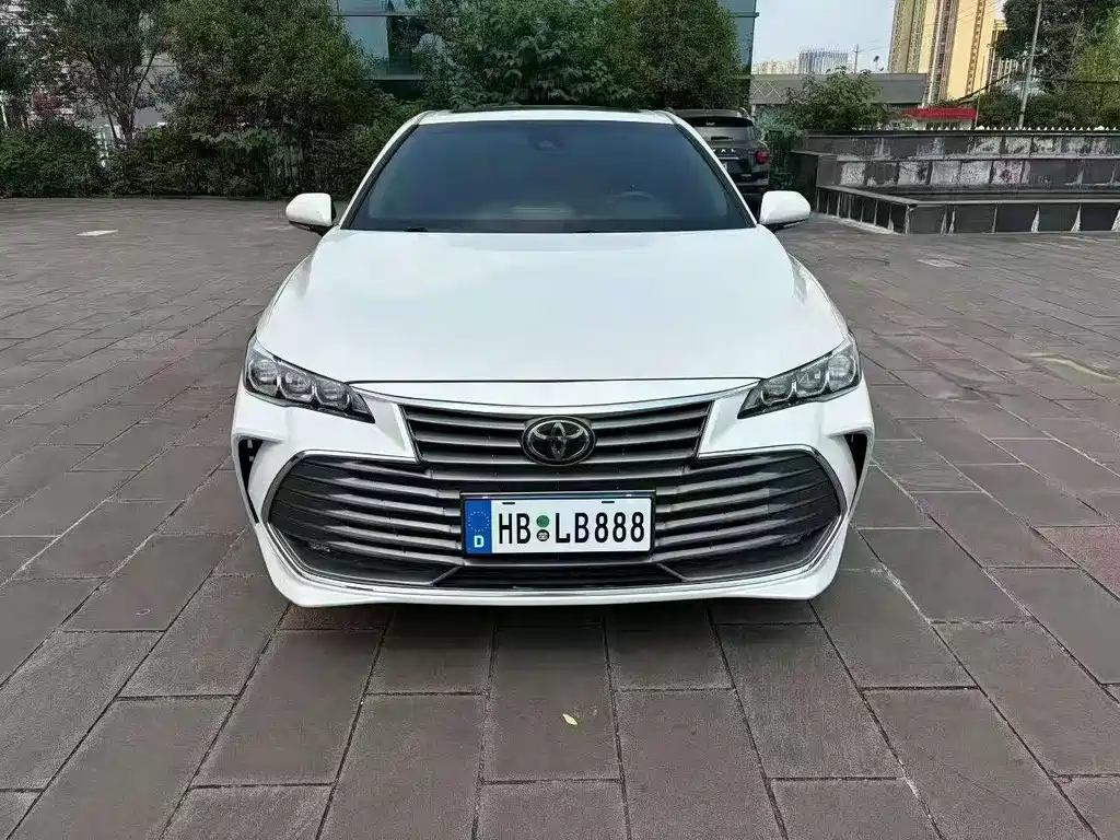 Toyota Avalon — миниатюра 2