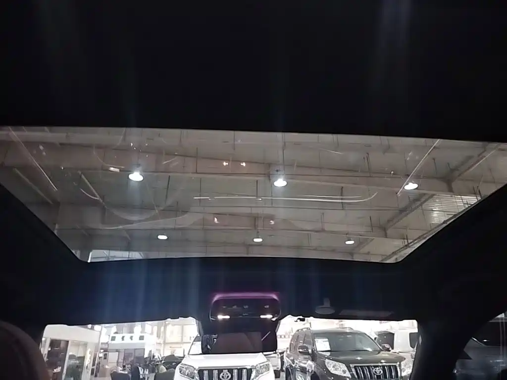 Mercedes-Benz E-Class — миниатюра 18