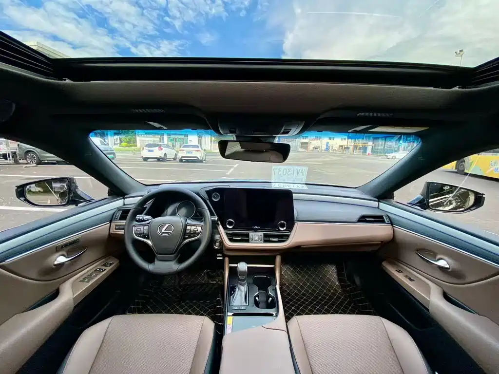 Lexus ES — миниатюра 5