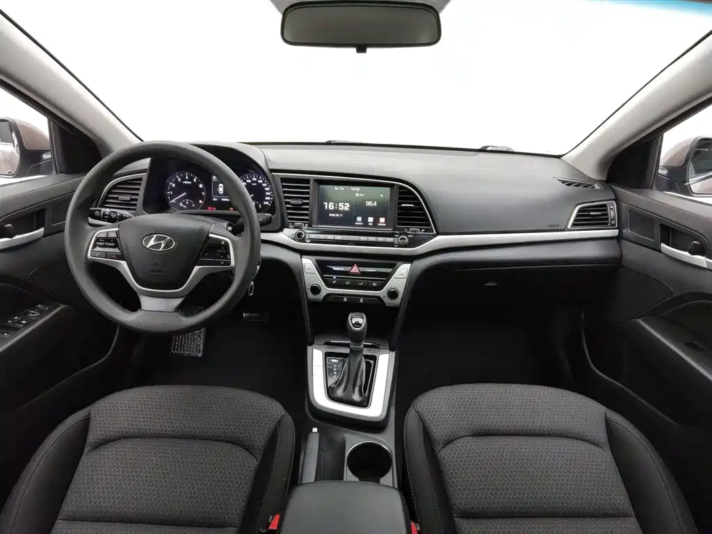 Hyundai Elantra 2016 1.6L AT Elite
