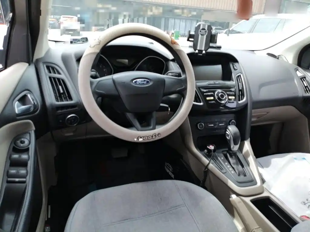 Ford Focus — миниатюра 3
