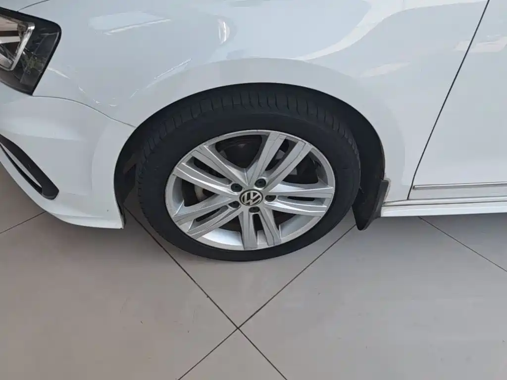 Volkswagen Sagitar — миниатюра 23