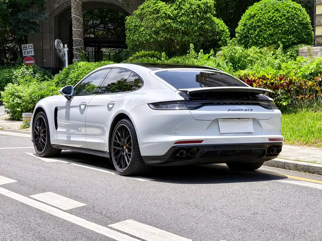 Porsche Panamera — миниатюра 4