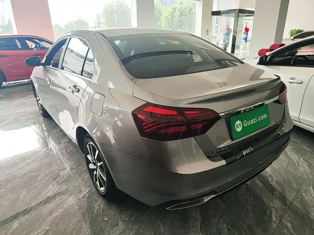 Geely Emgrand — миниатюра 5