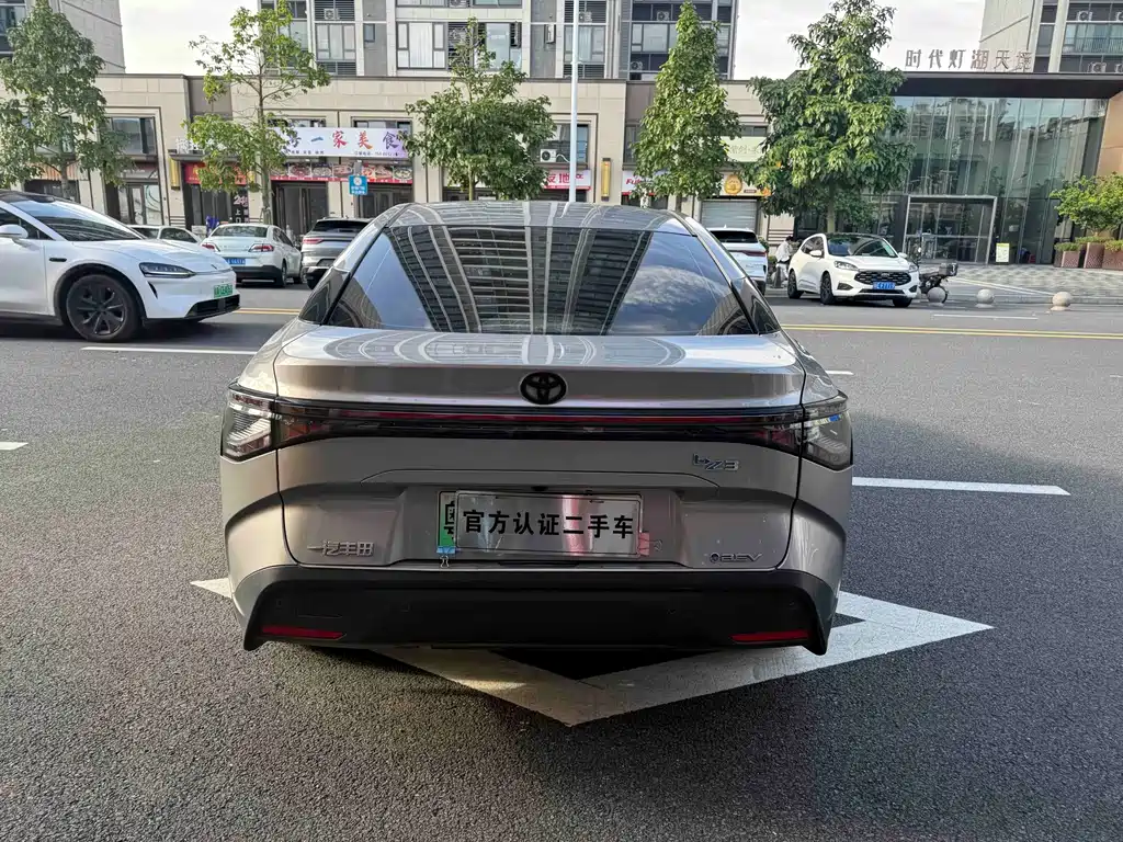 Toyota bZ3 — миниатюра 9