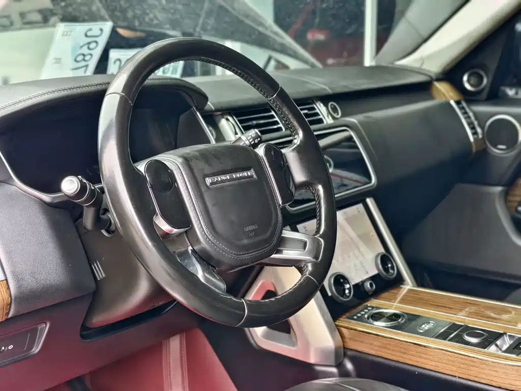 Land Rover Range Rover — миниатюра 19