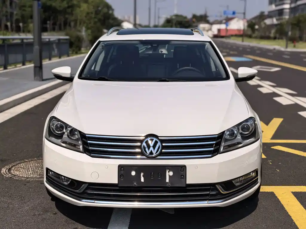 Volkswagen Magotan (Import) — миниатюра 2