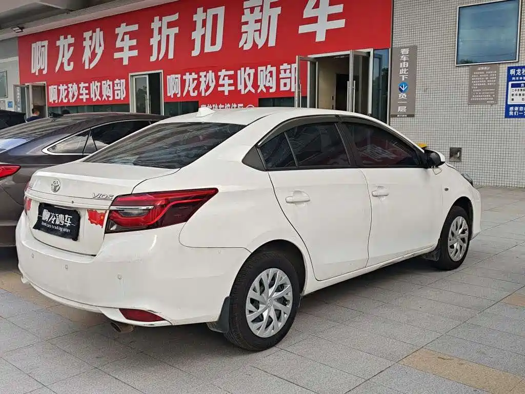 Toyota Vios — миниатюра 9