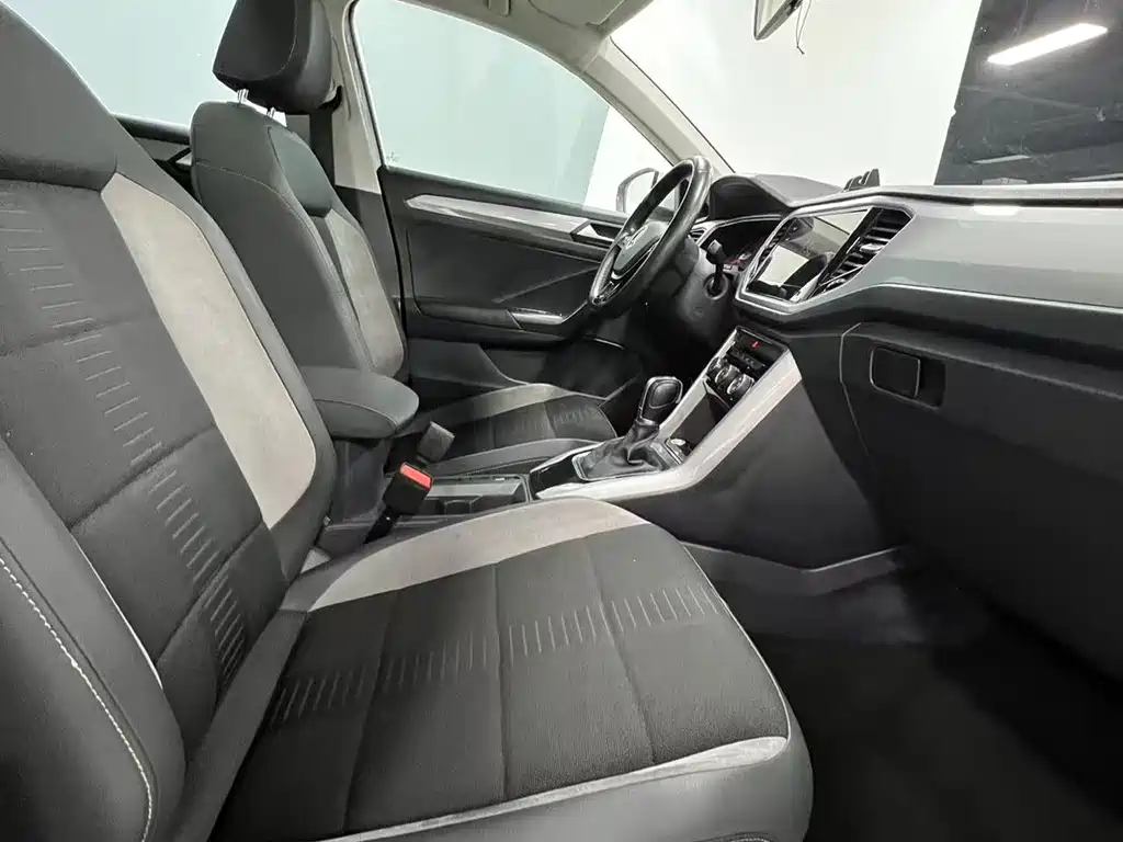 VOLKSWAGEN T ROC EXPLORING SONGS