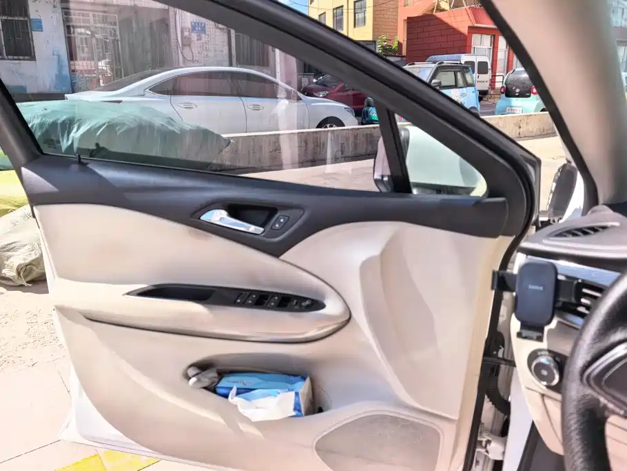 Buick Verano — миниатюра 7