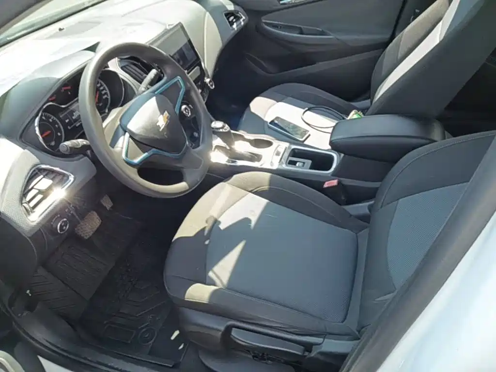Chevrolet Cruze — миниатюра 15