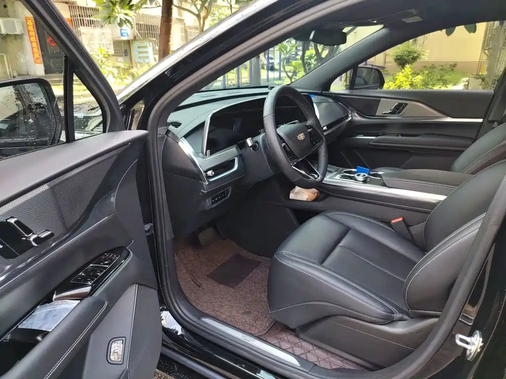 Cadillac XT5 — миниатюра 14