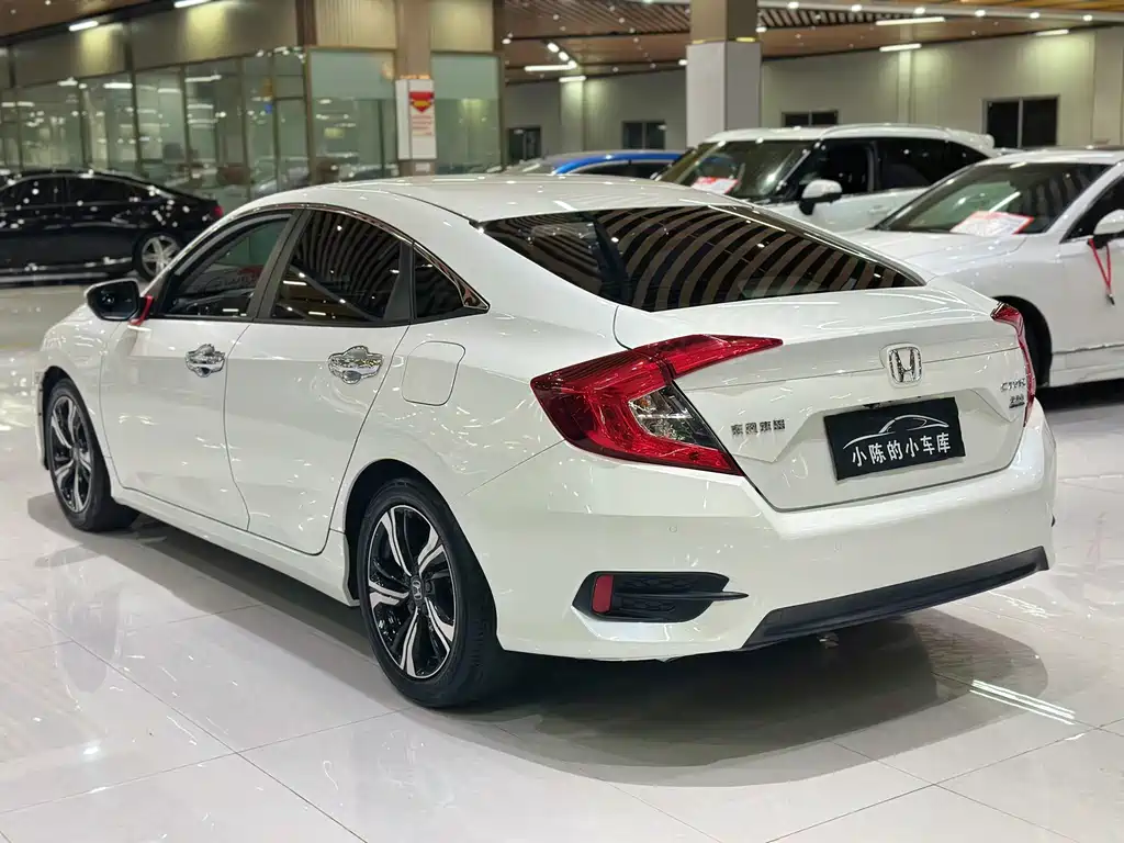 Honda Civic — миниатюра 9