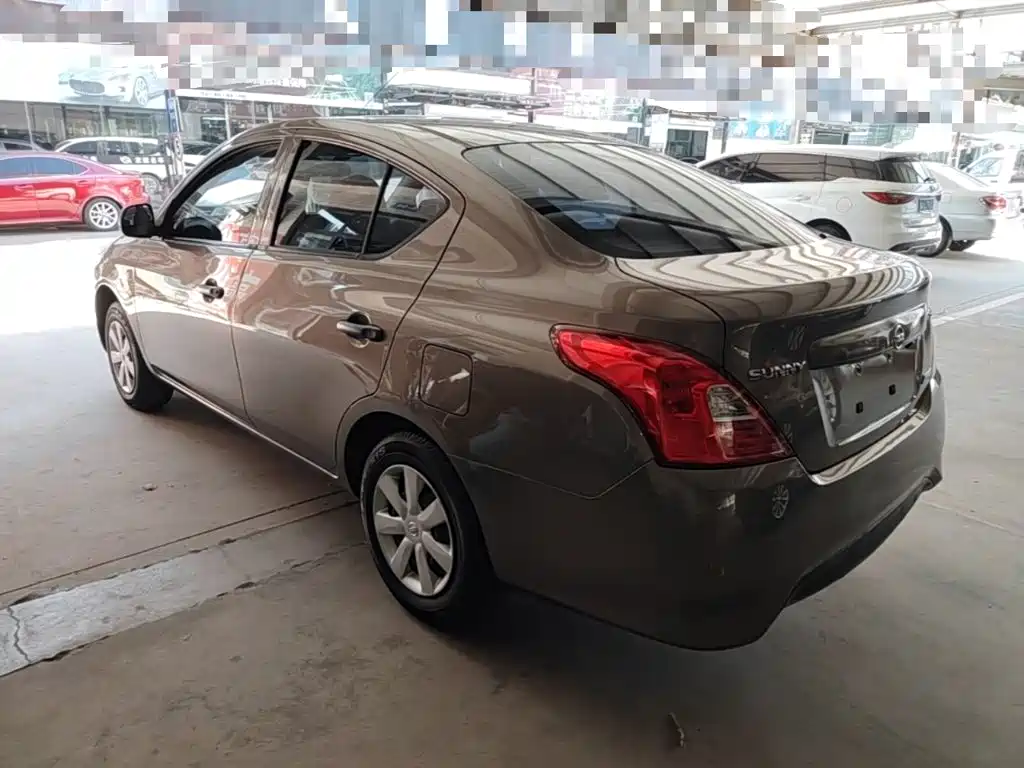 Nissan Sunny — миниатюра 5