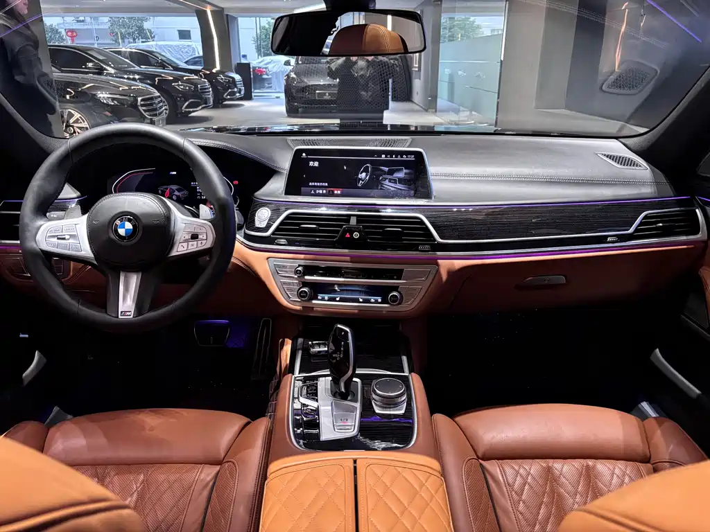 BMW 7 SERIES