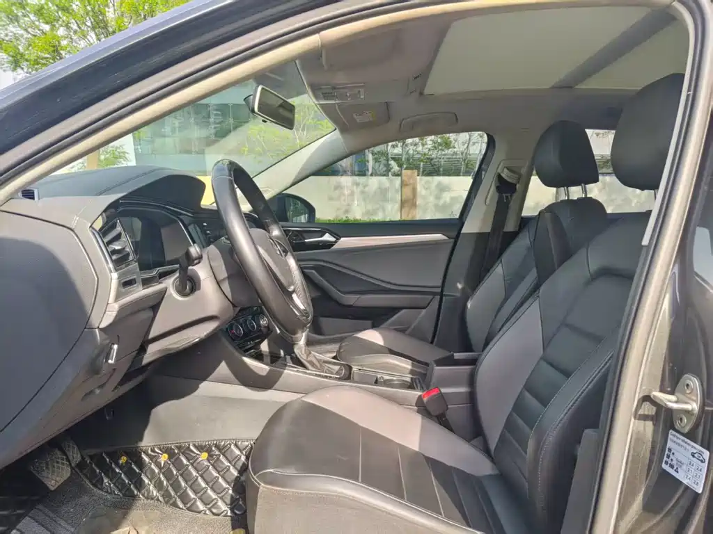 Volkswagen Sagitar 2021 280TSI DSG