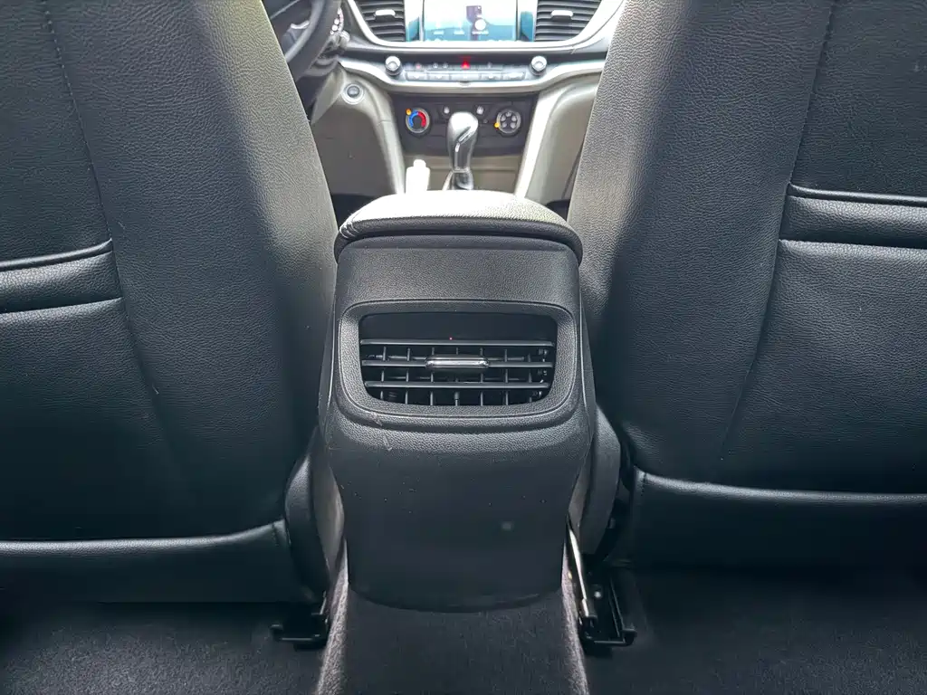 Buick Excelle — миниатюра 13