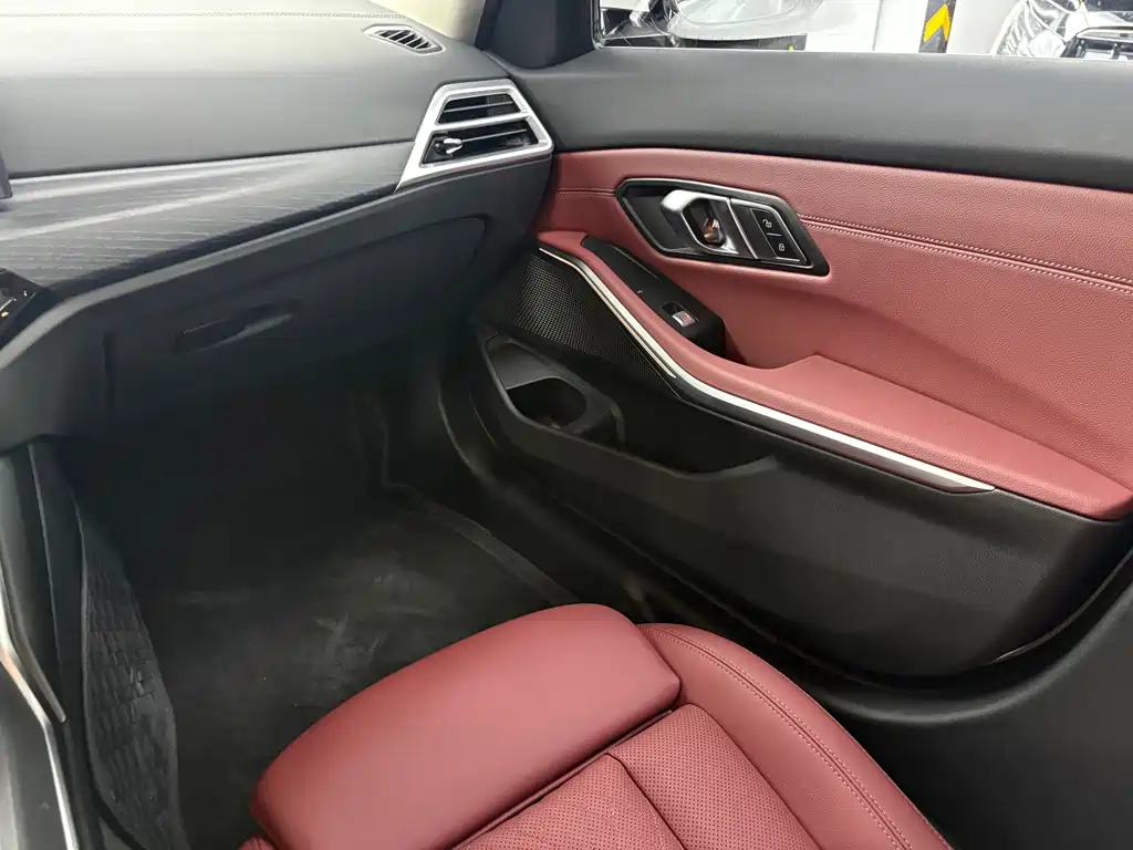 BMW 3 Series — миниатюра 10
