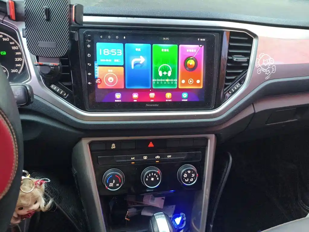 Volkswagen T-Roc — миниатюра 14