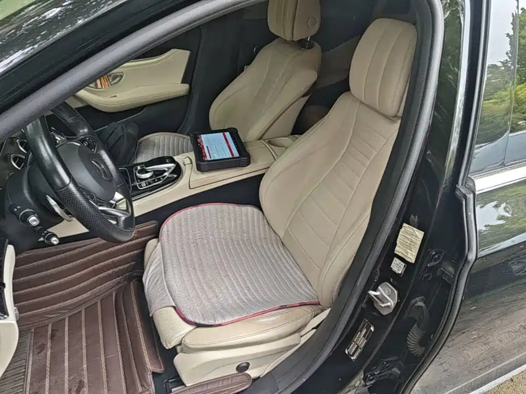 Mercedes-Benz E-Class — миниатюра 15