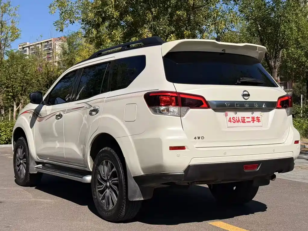Nissan Terra — миниатюра 5